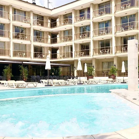 מלון דירות Miami Park 3*