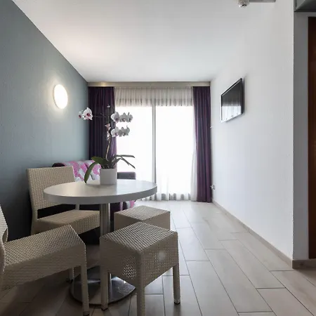 Miami Park Aparthotel Calella