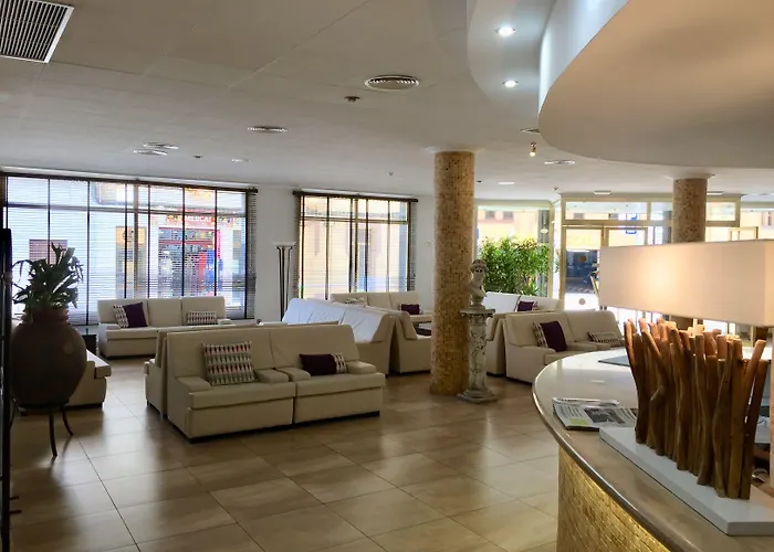 Aparthotel Miami Park 4*